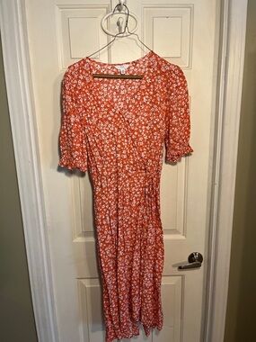 Floral Wrap Midi Dress in Orange - size Small (4-6)